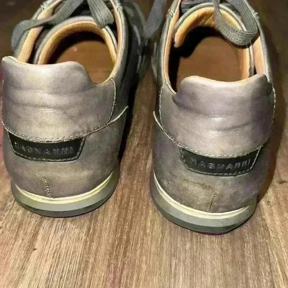 Magnanni Pueblo Perforated Leather Sneakers (size 8.5) - Picture 7 of 7